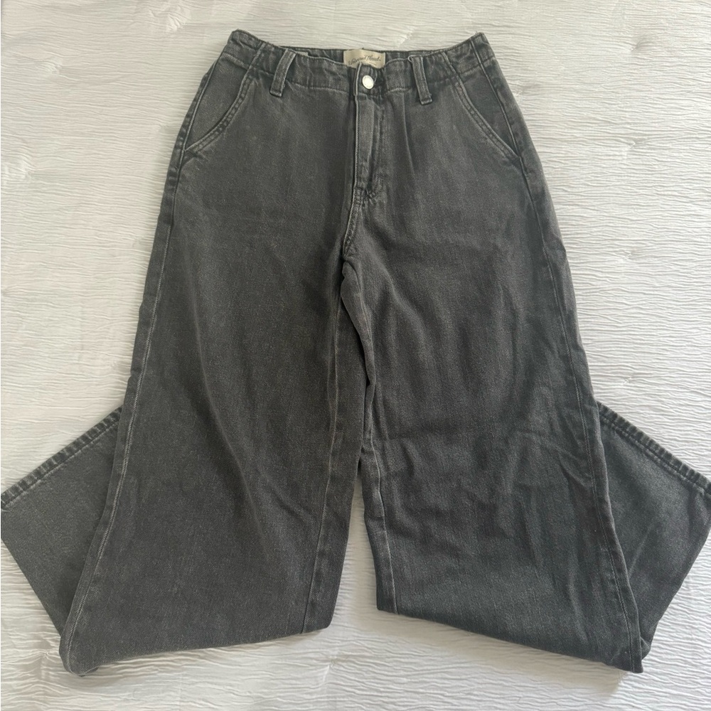 Grey straight leg jeans

SIZE: 0/25r
